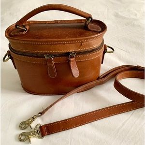Vintage G.H. Bass Leather British Tan Crossbody Bag. Rare Find